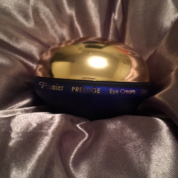 Premier Prestige Eye Cream
